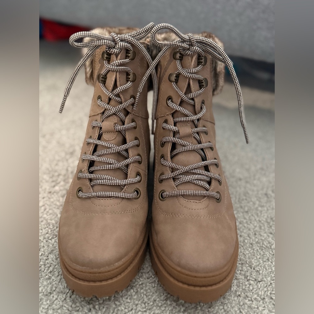 Universal Thread Brown Fur-Lined Ankle Boots - image 3